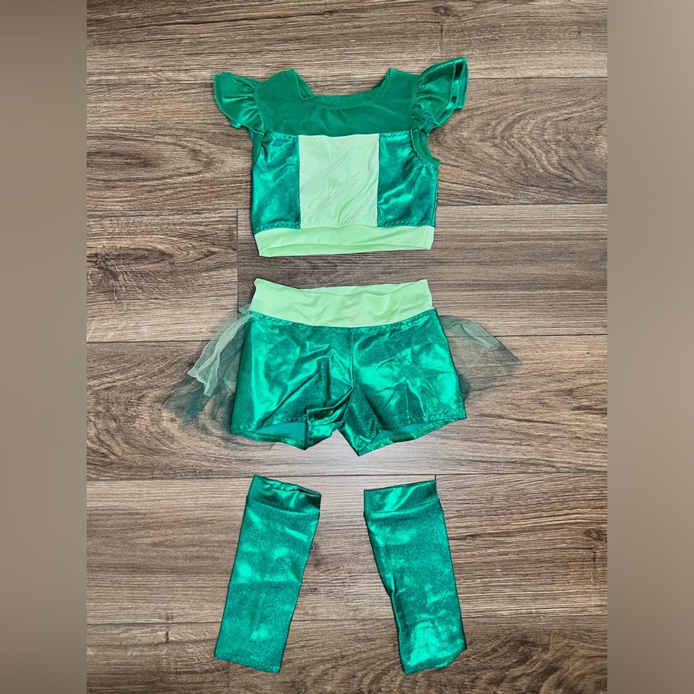 Brand new custom dinosaur dance set for class or costume